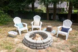 How to Build a Fire Pit in Your Backyard 